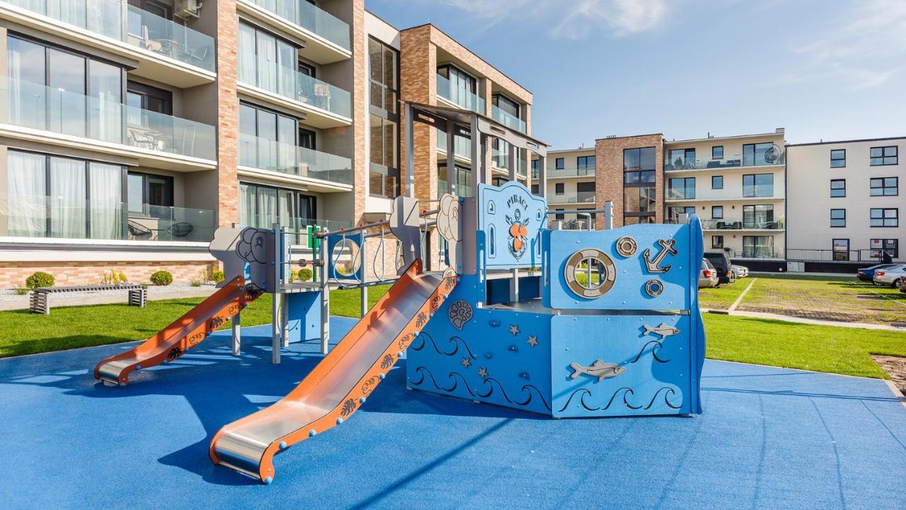 Apartament Z 1 Sypialnia Retro Deluxe 60 F Perlowa Przystan - Holiday City Kołobrzeg Esterno foto